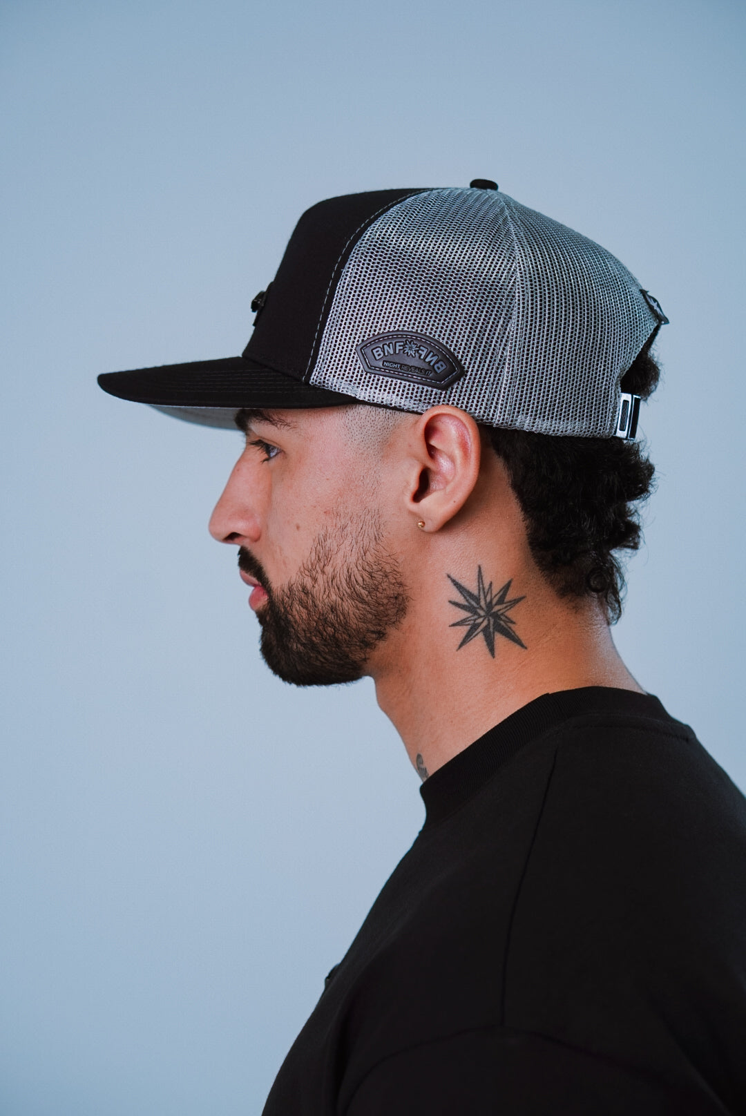 Gorra BBBLUE Disciples Insignia-N Negro Gris