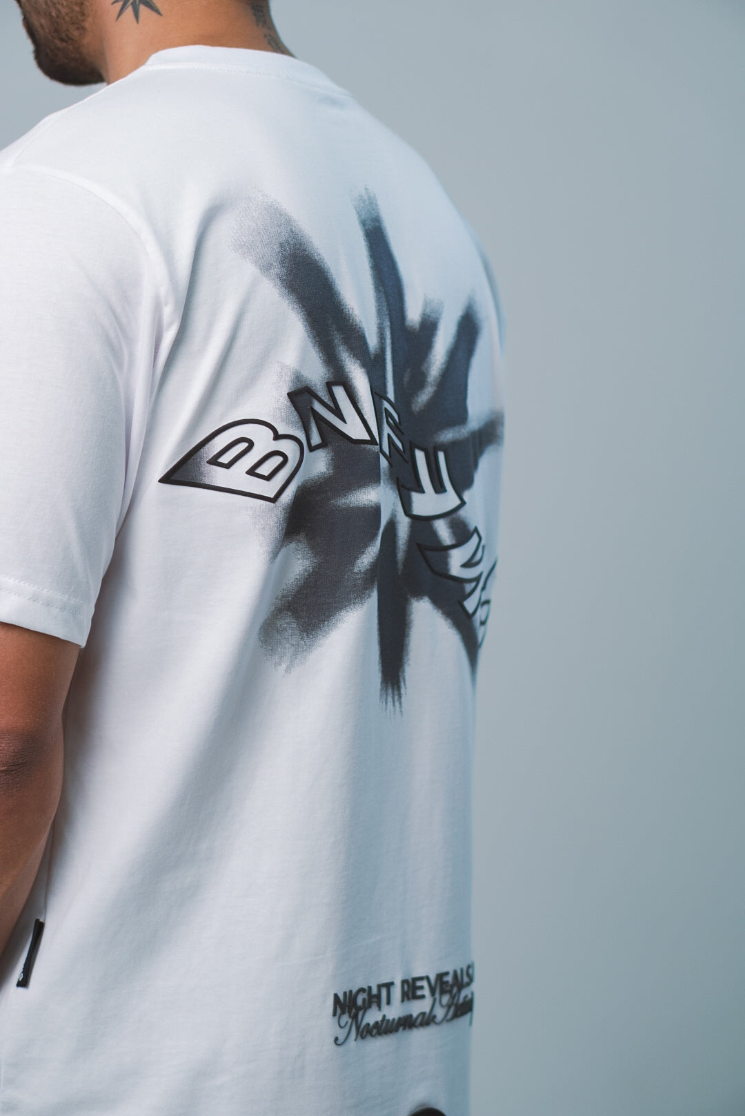 Camiseta Nocturnal Activity  Fortuito Blanco