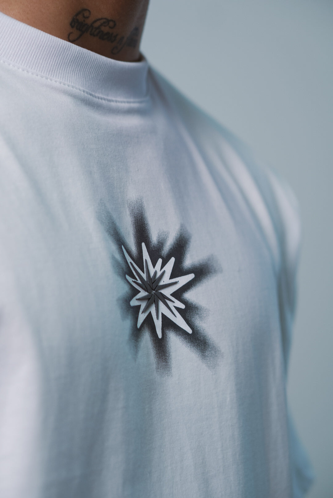 Camiseta Nocturnal Activity  Fortuito Blanco