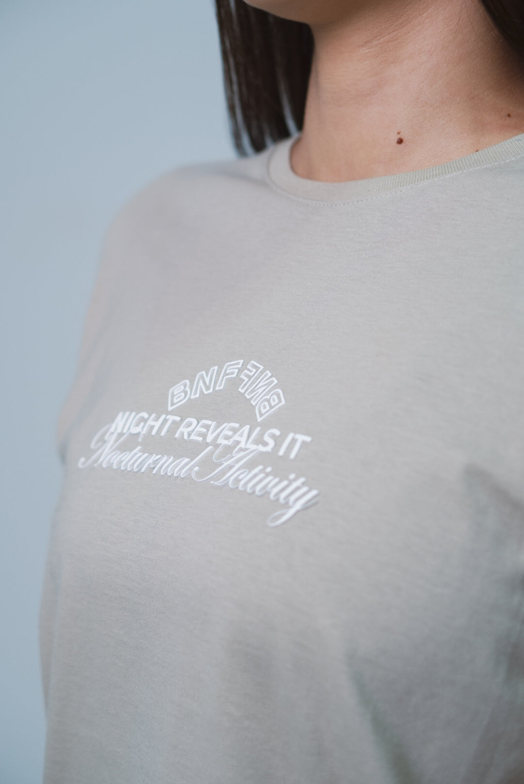 Camiseta Nocturnal Activity BBGIRL2 Beige