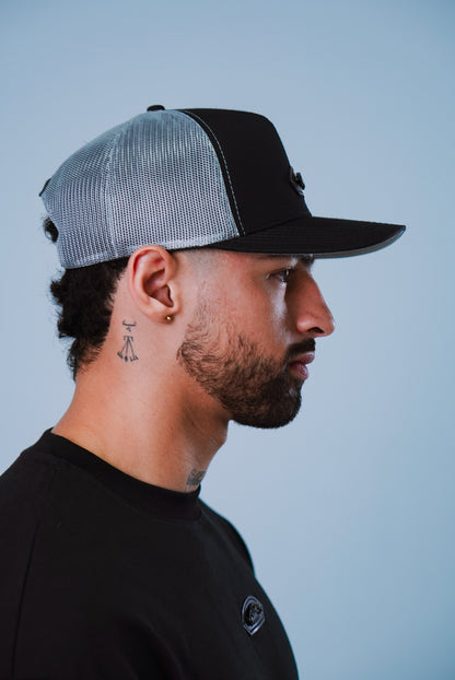 Gorra BBBLUE Disciples Insignia-N Negro Gris