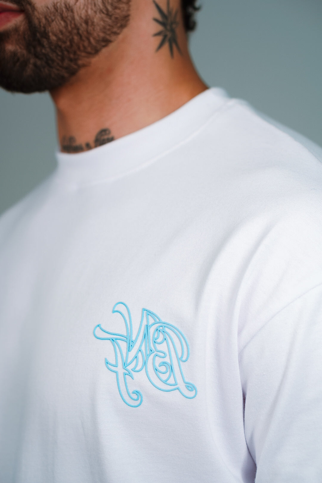 Camiseta BBBLUE Disciples Intertwined Blanco